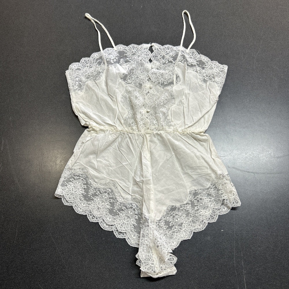 Barbizon VTG White Lace Trimmed TEDDIE L Romper Lingerie Bridal Cottage Coquette